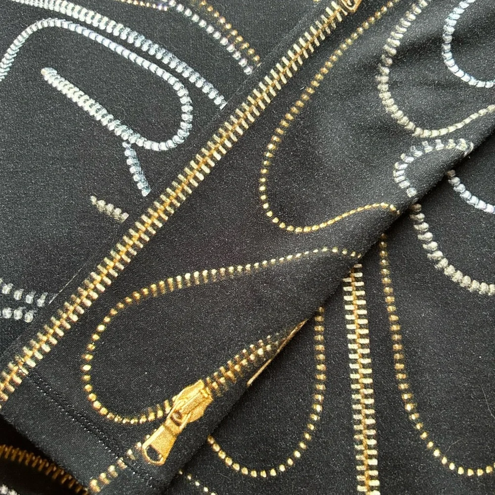 Alexander Mqueen jacquard dress size M/6
Great condition - Picture 5 of 6